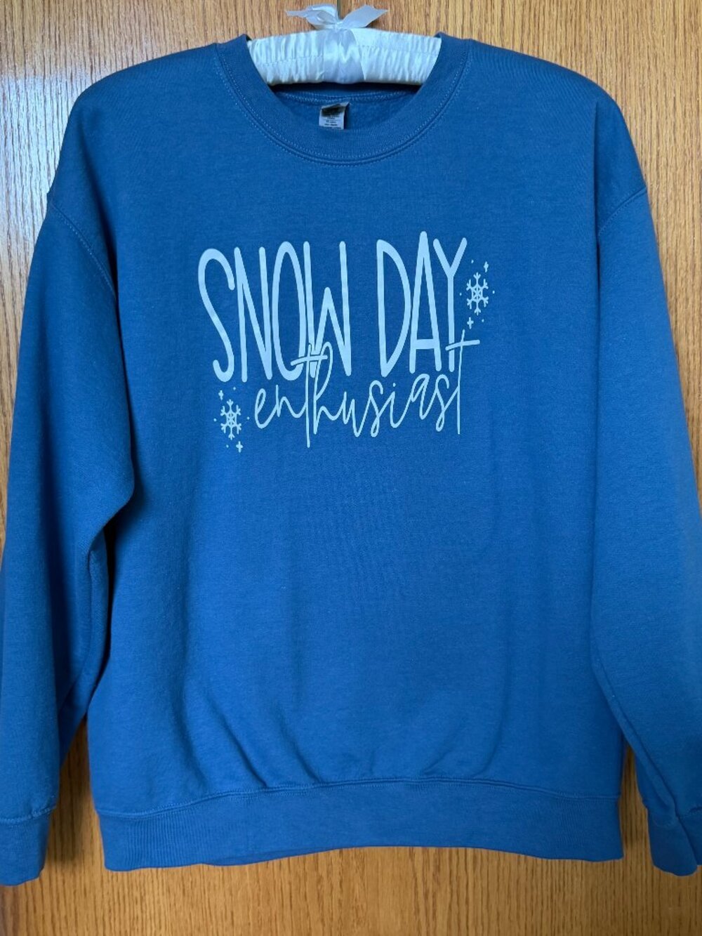 Snow Day Enthusiast Blue Crewneck Sweatshirt Size L | Never Worn